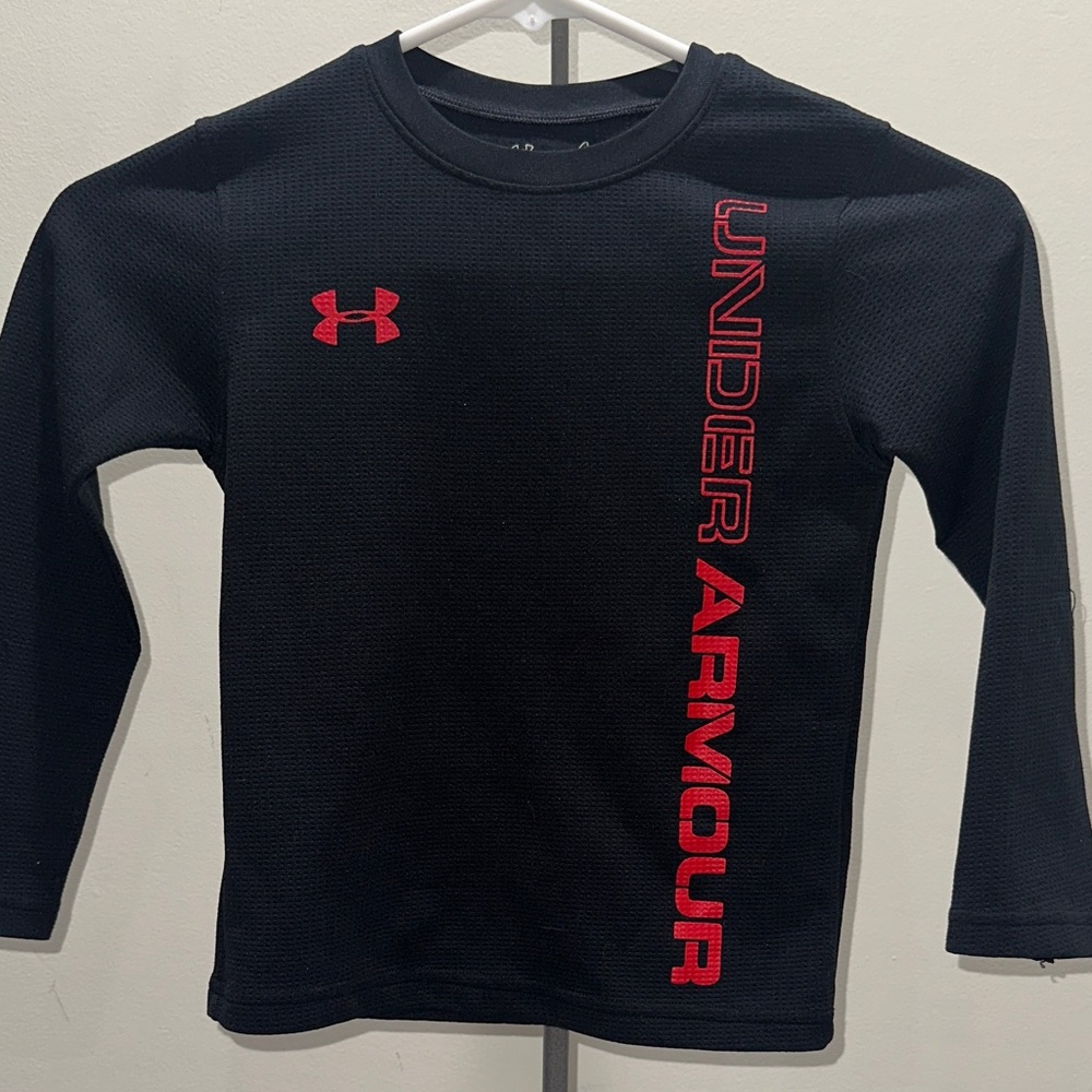 Under Armour Kids Black and Red Long Sleeve Shirt Size 4